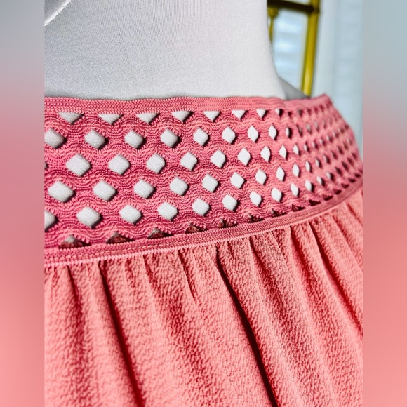 Off-Shoulder with Lattice Like Design and Elasticized Cuffs, Relaxed Fit, Sz M - Picture 3 of 6